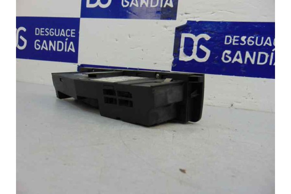 Mando climatizador, BMW Serie 3 Berlina (E46) 320d 1998, 8382446 usado 10