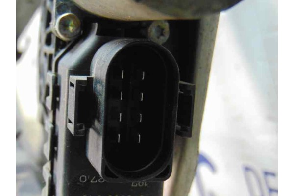 Elevalunas trasero izquierdo, Audi A6 Berlina (4B2) 2.5 Tdi 2002, 4B0839397B