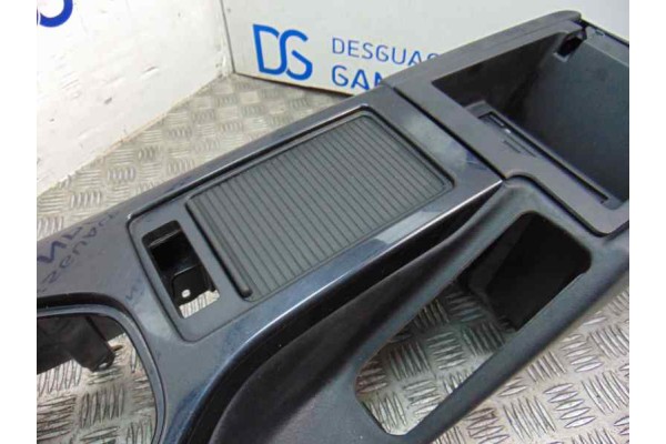 Consola central, BMW Serie X5 (E53) 3.0d 2003 usado 9