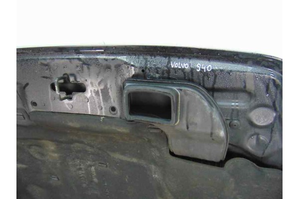 Capo, Volvo S40 Berlina 1.6 D Kinetic 2006