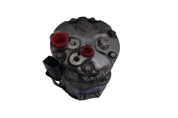  NO IDENTIFICADO 210778 SEAT - 1