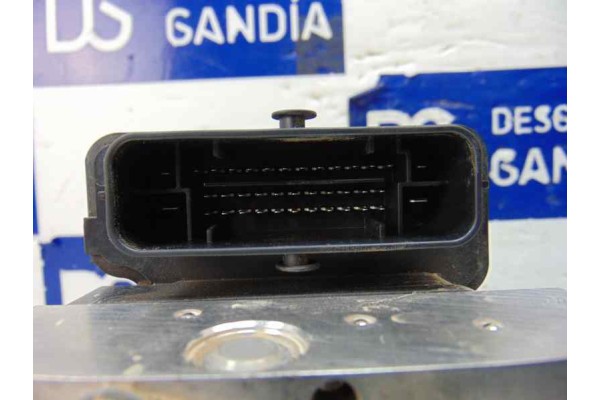 ABS, Opel Astra K Berlina 5P Dynamic 2018, 39120571 usado 10