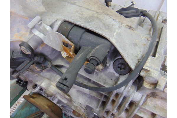 Caja cambios, Audi A4 Berlina (B5) 1.8 T 1998, DHW