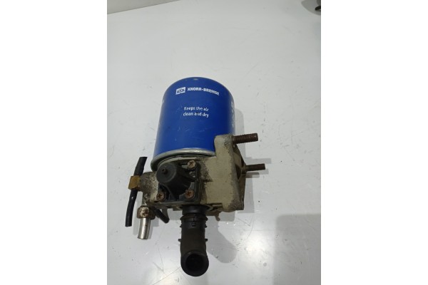 DEHUMIDIFIER 12 5 BAR 24V FITS TO MAN F2000 F90 F90 Catalog number of the original DAF 1517967 MAN 81521026020 MAN 81521026022 M