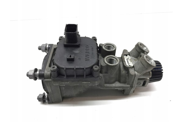 Main brake valve DAF XF106 10R055936 Catalog number of the part 10R055936