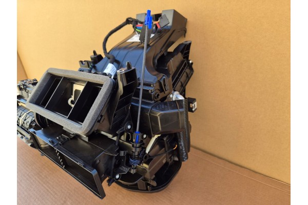 COMPLETE HEATER VW SKODA SEAT COMPLETE NEW ORIGINAL 2Q1816002CB Product weight with unit packaging 10 kg