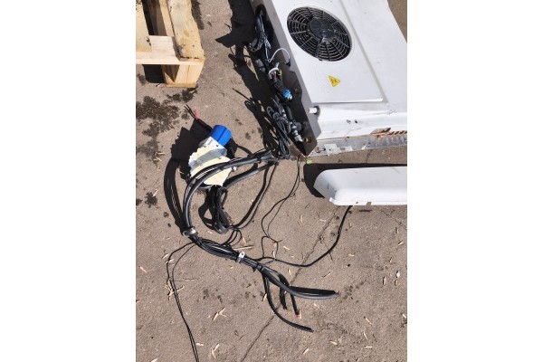 Unidad de Refrigeración Carrier Xarios 79-60660-00 Viento 300 12V 201