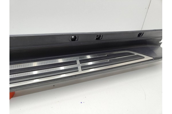Moldura del Umbral Izquierdo Toyota Highlander IV PT938-48200