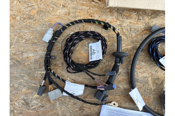 FORD FOCUS MK4 COMBO ELECTRICAL HARNESS TOW HOOK 13 PIN Packaging status original