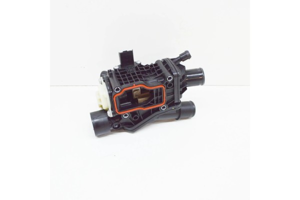 Carcasa del termostato FORD MONDEO MK5 2264810 DS7Q-8A586-AB ORIGINAL