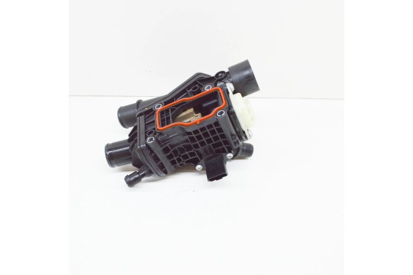 Carcasa del termostato FORD MONDEO MK5 2264810 DS7Q-8A586-AB ORIGINAL