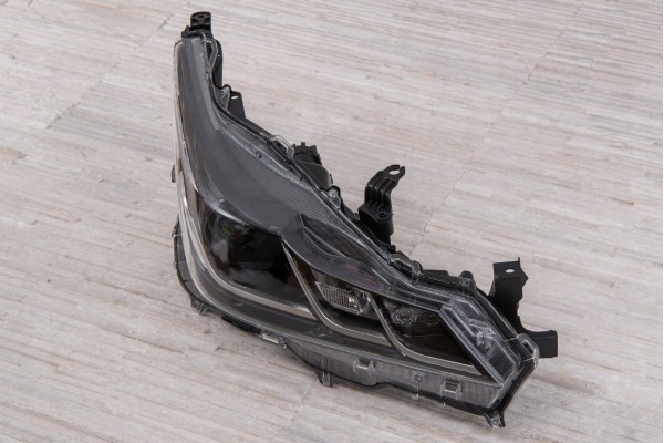TOYOTA COROLLA XII E21 SEDAN 2019 FRONT LAMP RIGHT 8113002T30 EAN GTIN 5905226016673