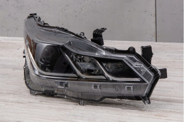 Faro delantero Toyota Corolla XII E21 2019 Derecho