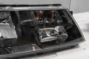 Faro de Tuning para Fiat Freemont Negro Izquierdo/Derecho 2011-2015