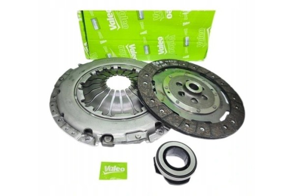 VALEO 826712 Clutch set for AUDI A3 SEAT ALTEA SKODA OCTAVIA II