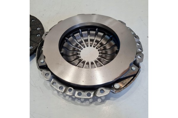 RENAULT CLIO IV KANGOO 1 5 DCI CLUTCH DISC PRESSURE SET LUK 622342909 Car type cargo vans passenger cars