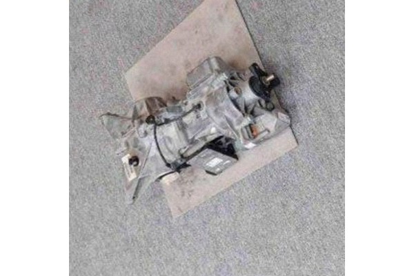 Rear reducer MINI CLUBMAN F54 8600483 2 0L gasoline 170kW 2019 Catalog number of the part 8600483
