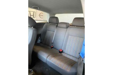 VOLKSWAGEN POLO IV (9N3) Advance