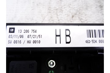 13206754 CAJA RELES / FUSIBLES OPEL ASTRA H TWIN TOP