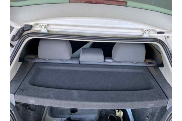 VOLKSWAGEN POLO IV (9N3) Advance