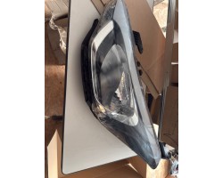Headlight Hyundai i20 92101C8000