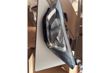 Headlight Hyundai i20 92101C8000