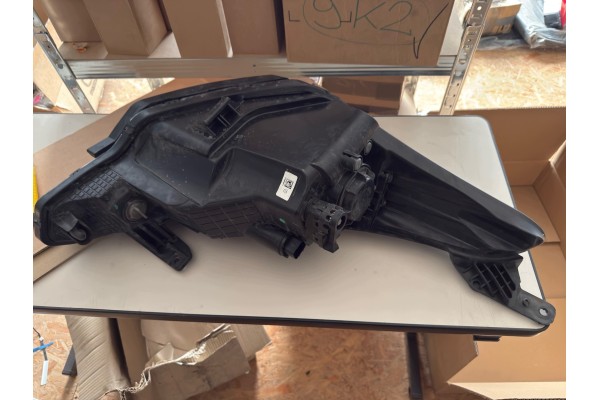 Faro Hyundai i20 92101C8000