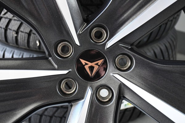NEW Alloy Wheels 18 Cupra Formentor 5FF601025N New Bridgestone 2024 Car type passenger cars