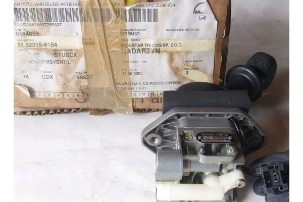 PARKING BRAKE VALVE MAN OE 81 52315 6164
