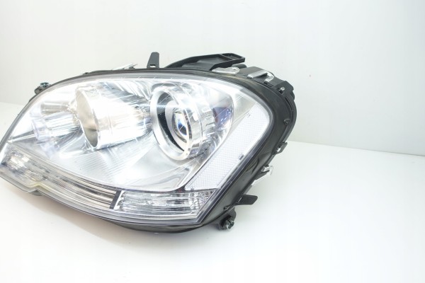 TYC 20 12162 05 2 Headlight Mercedes Benz CLASS M LEFT Catalog number of the original MERCEDES BENZ 1648201959 MERCEDES BENZ 164