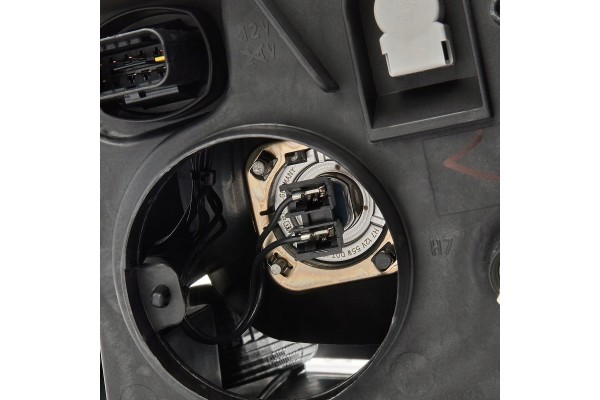 RIGHT HEADLIGHT VALEO 045409 FOR CITROEN C4 CACTUS Version European