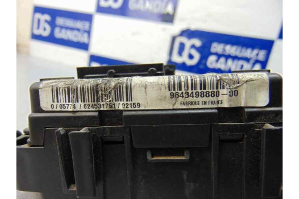 9643498880  CAJA RELES / FUSIBLES CITROEN C5 BERLINA 2.0 HDi SX 2002 9643498880 184257 CITROEN - 3