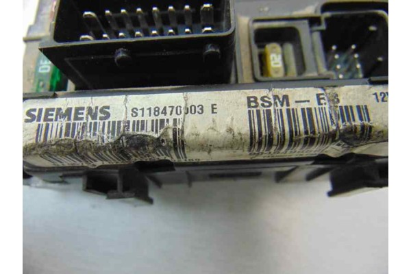 9643498880  CAJA RELES / FUSIBLES CITROEN C5 BERLINA 2.0 HDi SX 2002 9643498880 184257 CITROEN - 4