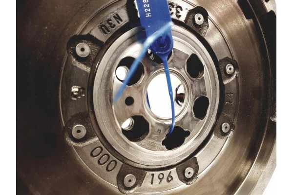DUAL MASS FLYWHEEL 415070610 LUK Product weight 8 kg