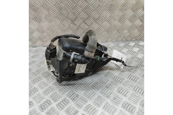 Calefactor estacionario Webasto para Ford S-Max AG9N-18K463-AD 9022811B usado 3