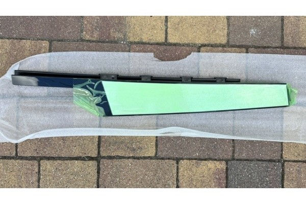 LR RANGE ROVER SPORT L494 Finishing strip left door LR118291 NEW Packaging status original