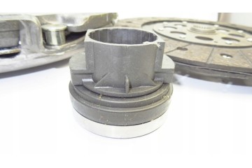 DEFENDER 2 5 Td5 4x4 L316 LUK CLUTCH 627300900 FTC4630 DISCOVERY II L318 Car type passenger cars