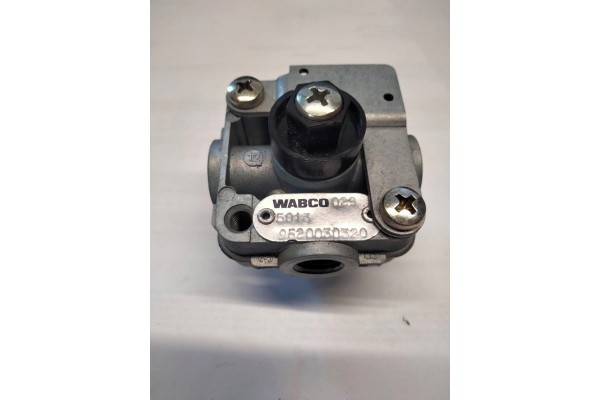 DAF MERCEDES MULTI WAY VALVE 4 2 WABCO 9520030320 BOAT