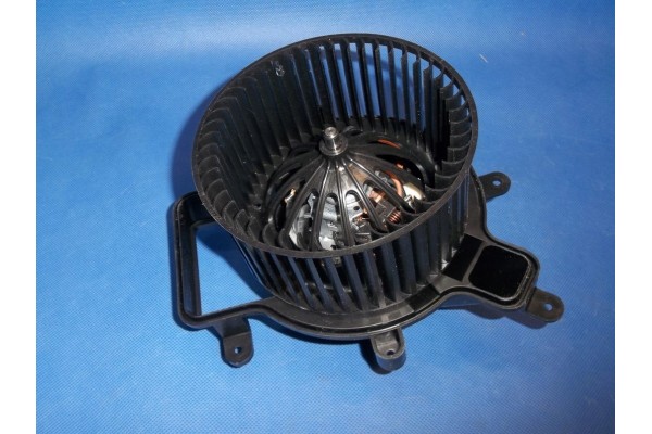 Ventilador interior original Peugeot OE 6441.CP usado 3