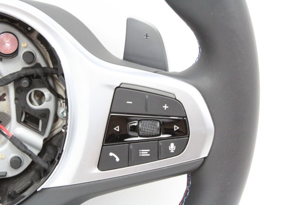 STEERING WHEEL MPAKIET BLADES ASSISTANT THREAD BMW G01 X3 G02 X4 M40i LCI Catalog number of the part 8097999 32308097999 VIN 9E0
