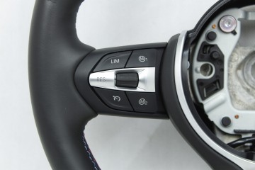 LEATHER STEERING WHEEL MPAKIET BMW M2 F87 M3 F80 M4 F82 F83 Catalog number of the part 7847606 32307847606 vin VB08438