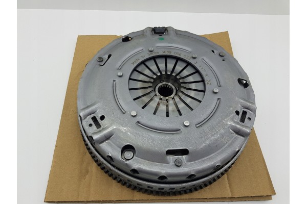 SACHS SMART CABRIO CITY COUPE 0 6 98 04 DMF CLUTCH Car type passenger cars