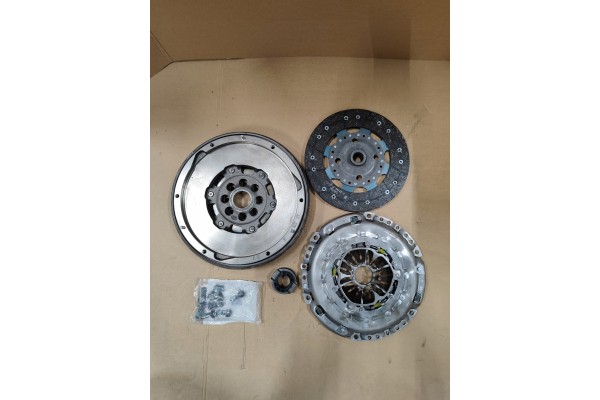 OUTLET Clutch sets LUK 600 0140 00