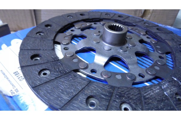 Sachs 2290 601 003 Set of couplings Product weight 8 kg