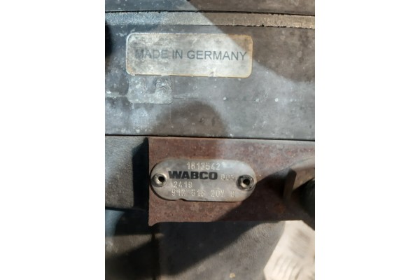 Compresor de Aire Wabco 912 518 207 0 usado 3