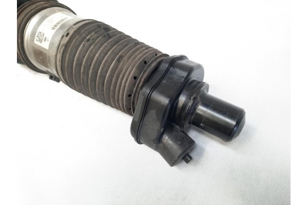 PORSCHE CAYENNE 9Y FRONT RIGHT SHOCK ABSORBER 9Y0616040C Catalog number of the part 9Y0616040C