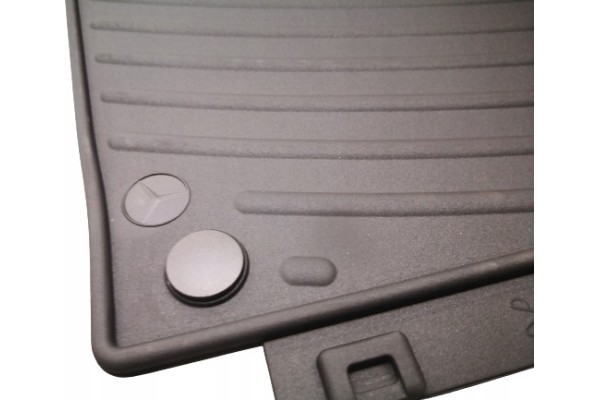 Alfombrillas de Goma Originales para Mercedes Clase E W211 Berlina - Juego Completo usado 6