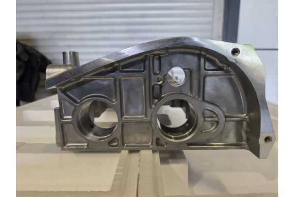 New cover for Fiat Ducato 2 2 JTD 46351346 camshaft housing Packaging status original