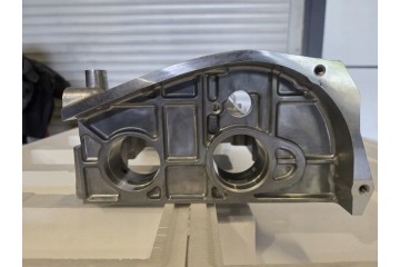 New cover for Fiat Ducato 2 2 JTD 46351346 camshaft housing Packaging status original