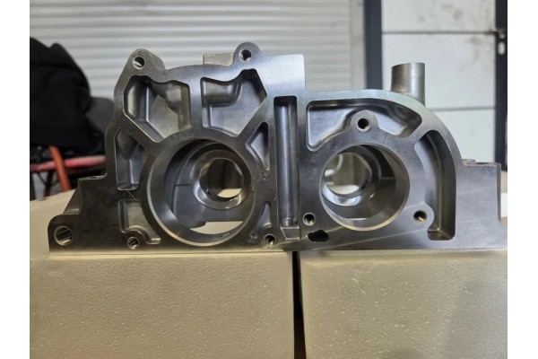 New cover for Fiat Ducato 2 2 JTD 46351346 camshaft housing Catalog number of the part 46351346
